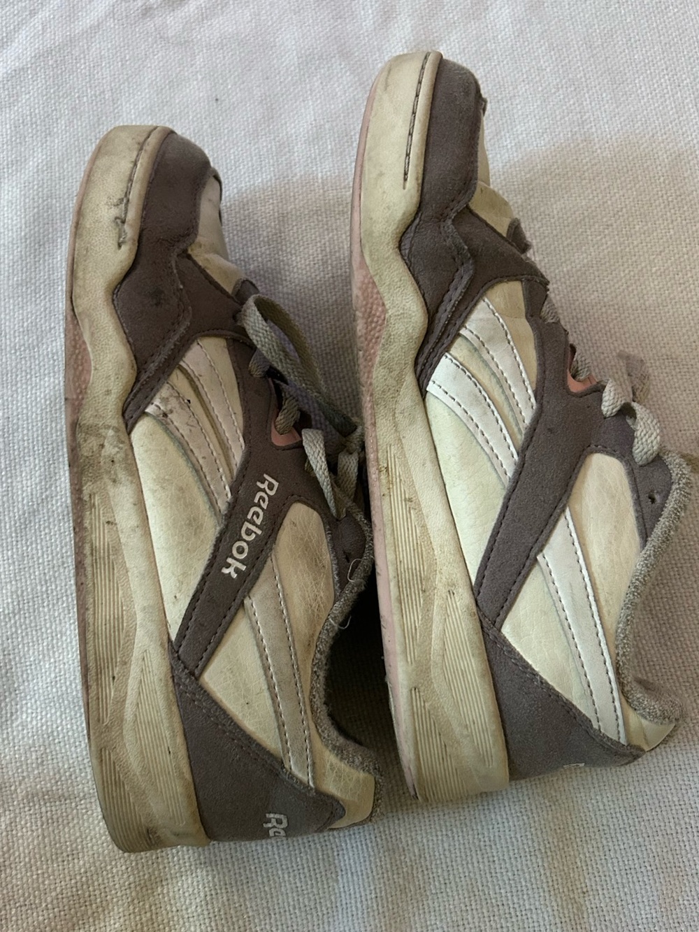 Kids reebok sneakers